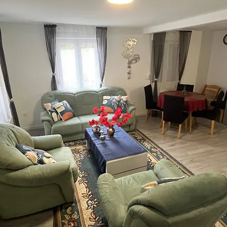 Maison Neuve Chaleureuse Pour 1 à 4 Personnes Schiltigheim