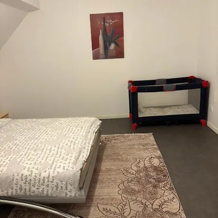 Maison Neuve Chaleureuse Pour 1 à 4 Personnes Apartamento Schiltigheim